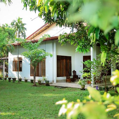 Serene Home Stay Uda Walawe Extérieur photo