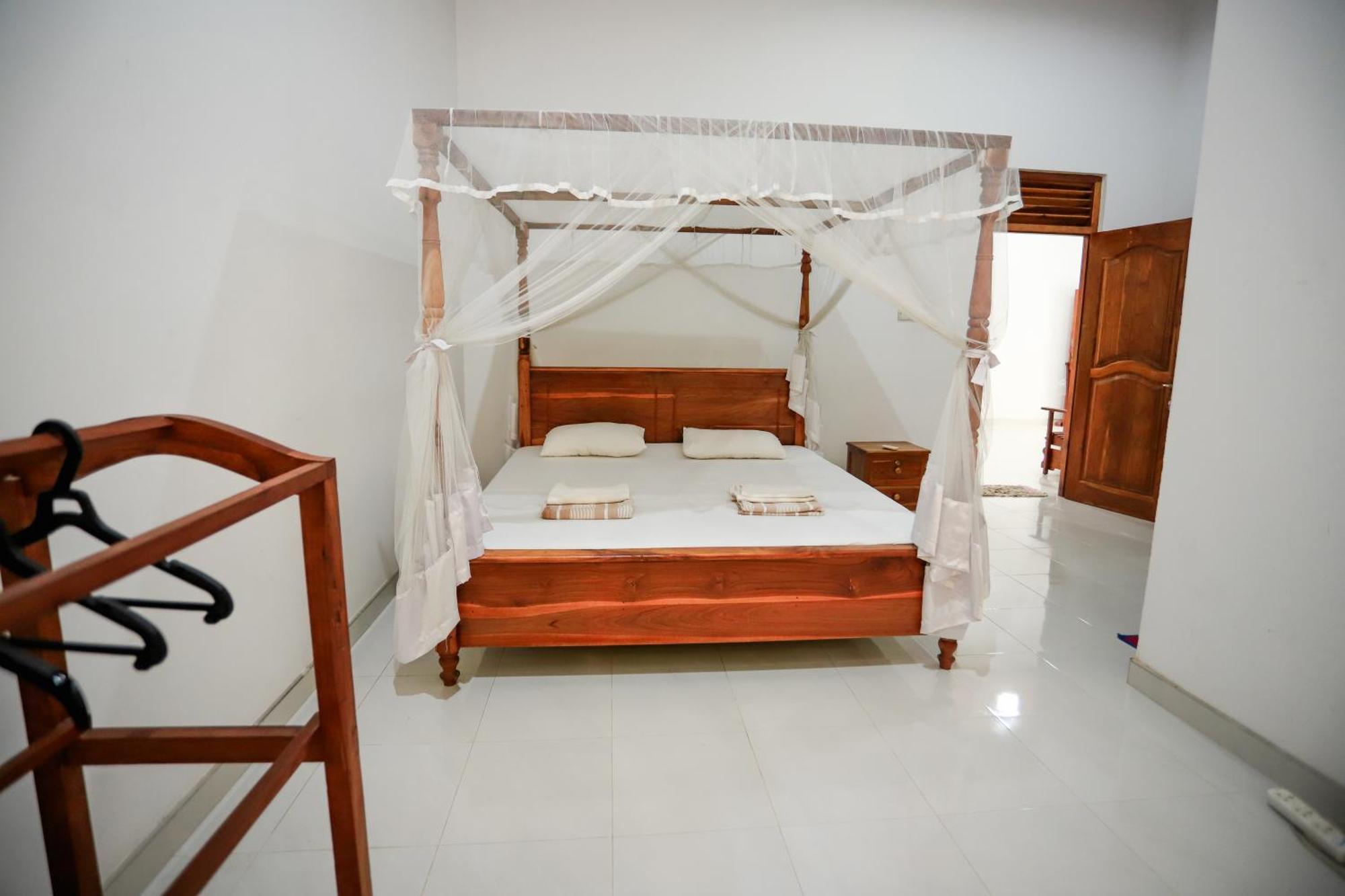 Serene Home Stay Uda Walawe Extérieur photo