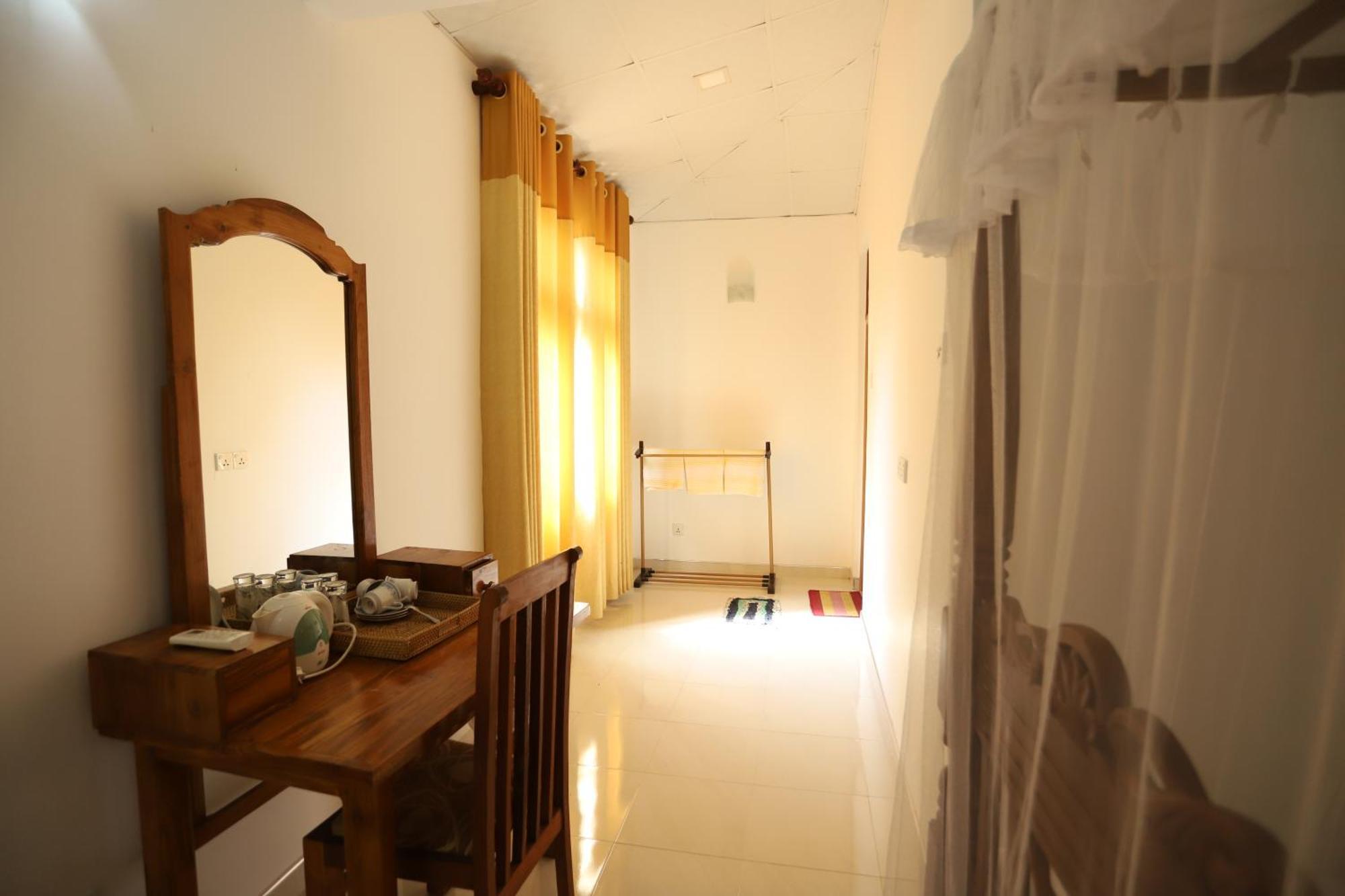 Serene Home Stay Uda Walawe Extérieur photo