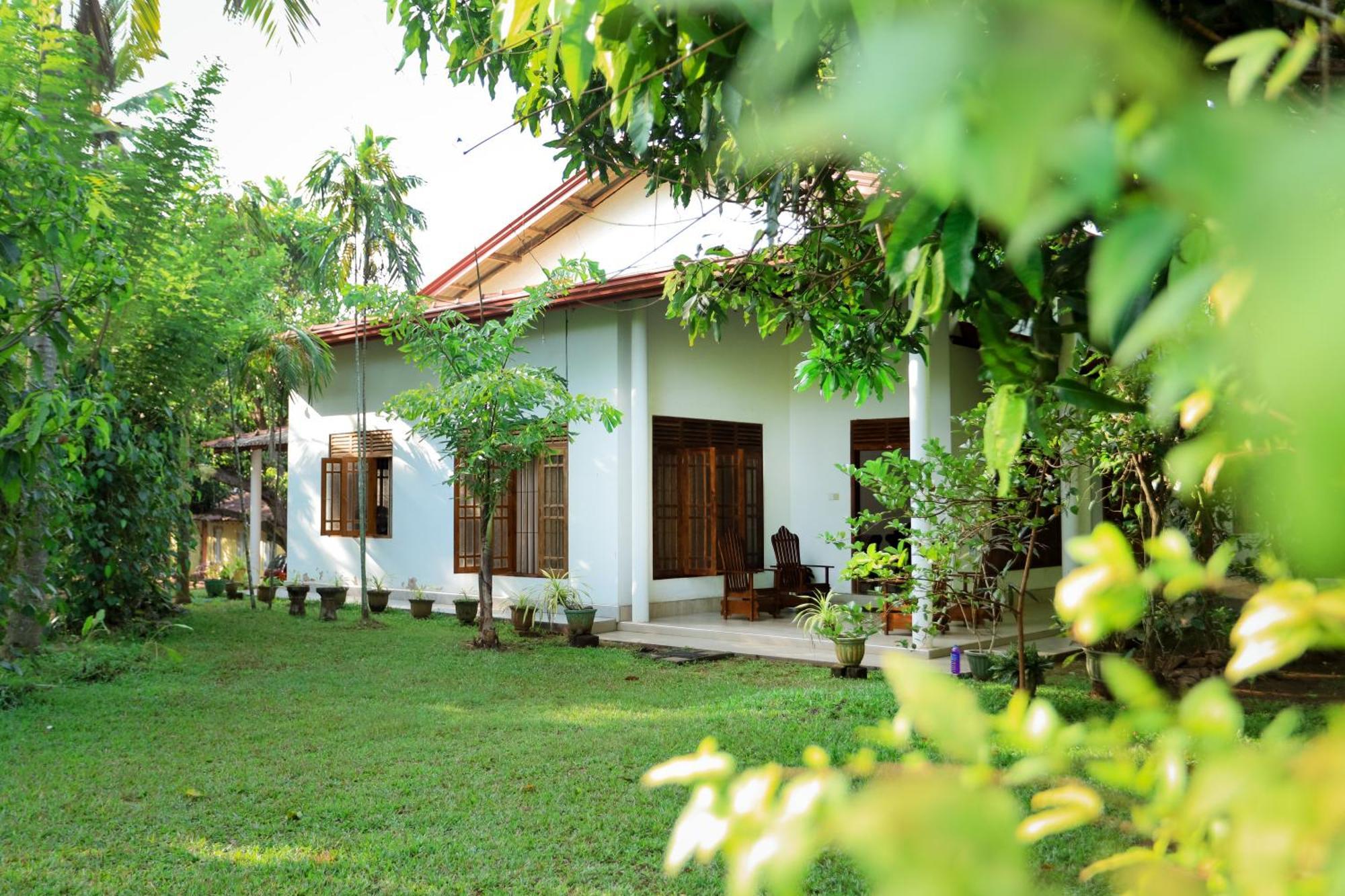 Serene Home Stay Uda Walawe Extérieur photo